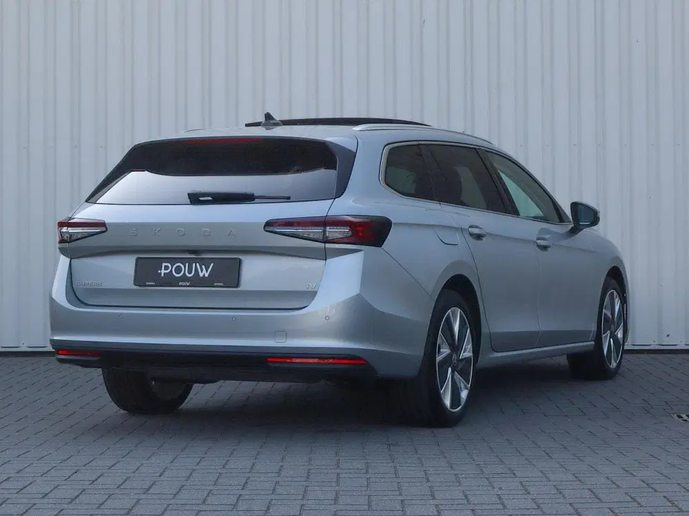 Skoda Superb 1.5 TSI 204pk PHEV Edition uit 2025, foto 2