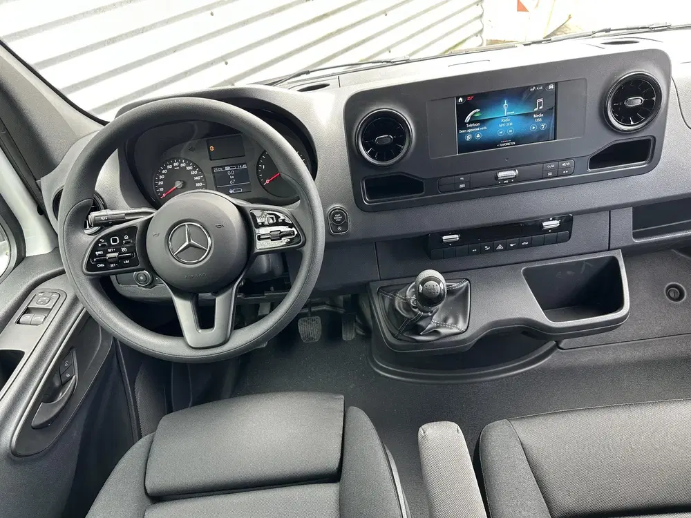 Mercedes-Benz Sprinter 311 CDI L2H1 Airco Apple Carplay Navi uit 2024, foto 3