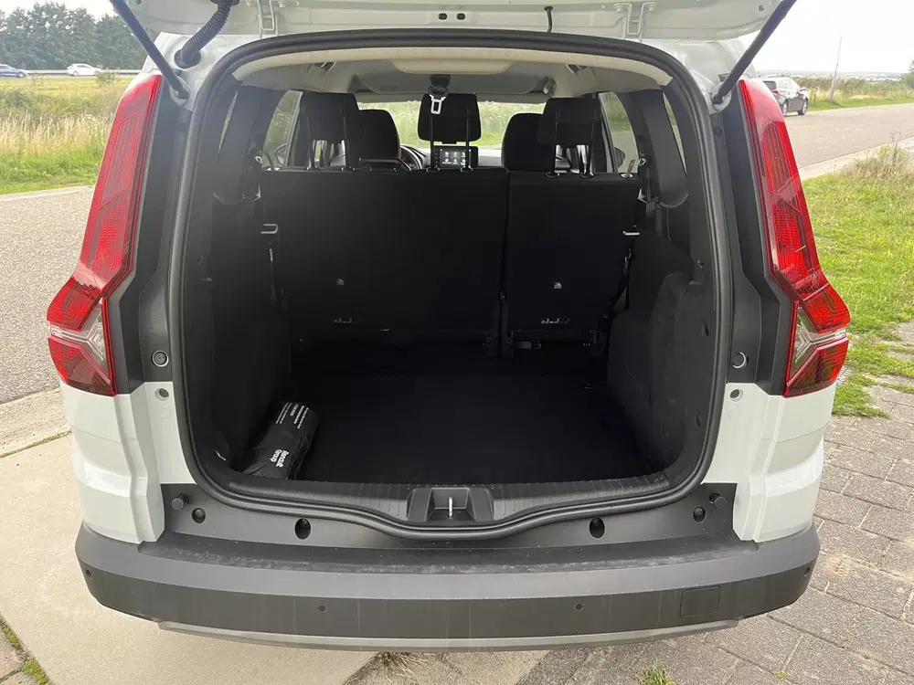 Dacia Jogger 1.0 TCe 100 Expression uit 2023, foto 12