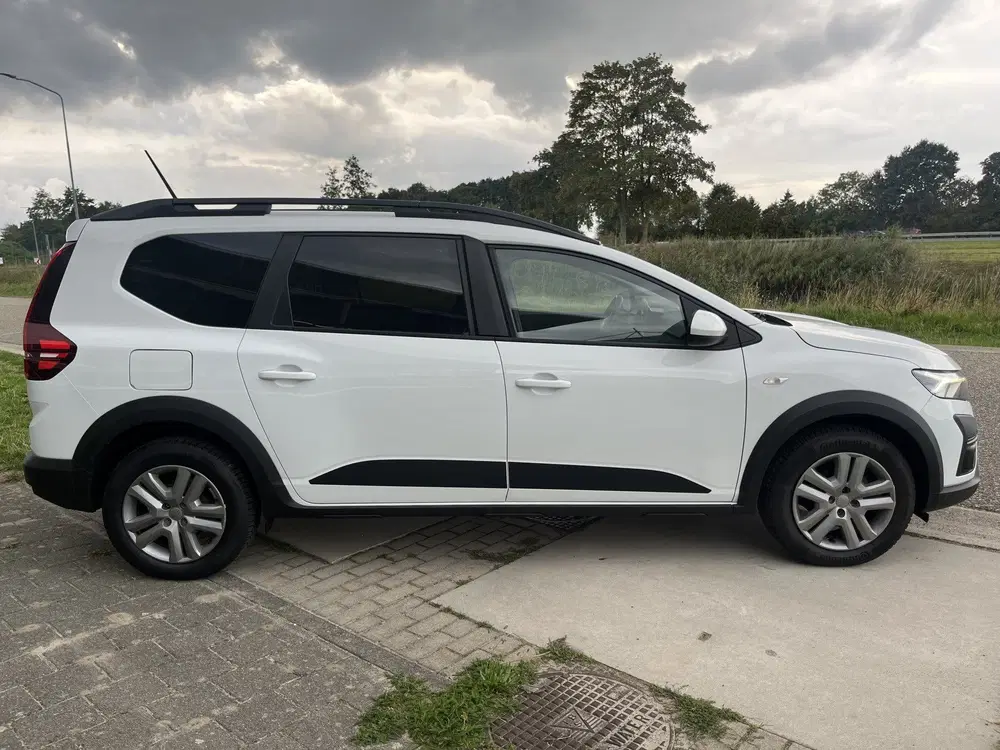 Dacia Jogger 1.0 TCe 100 Expression uit 2023, foto 14