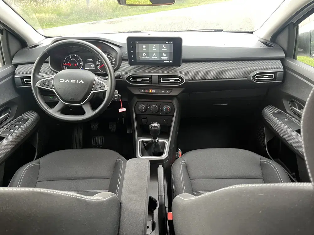 Dacia Jogger 1.0 TCe 100 Expression uit 2023, foto 3
