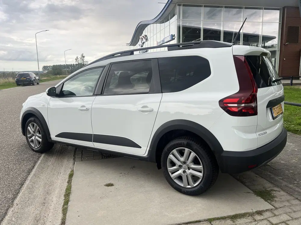 Dacia Jogger 1.0 TCe 100 Expression uit 2023, foto 7
