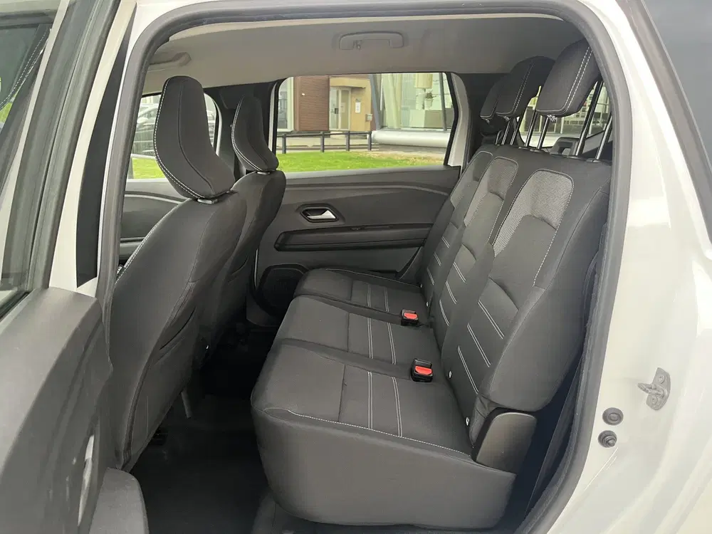 Dacia Jogger 1.0 TCe 100 Expression uit 2023, foto 9