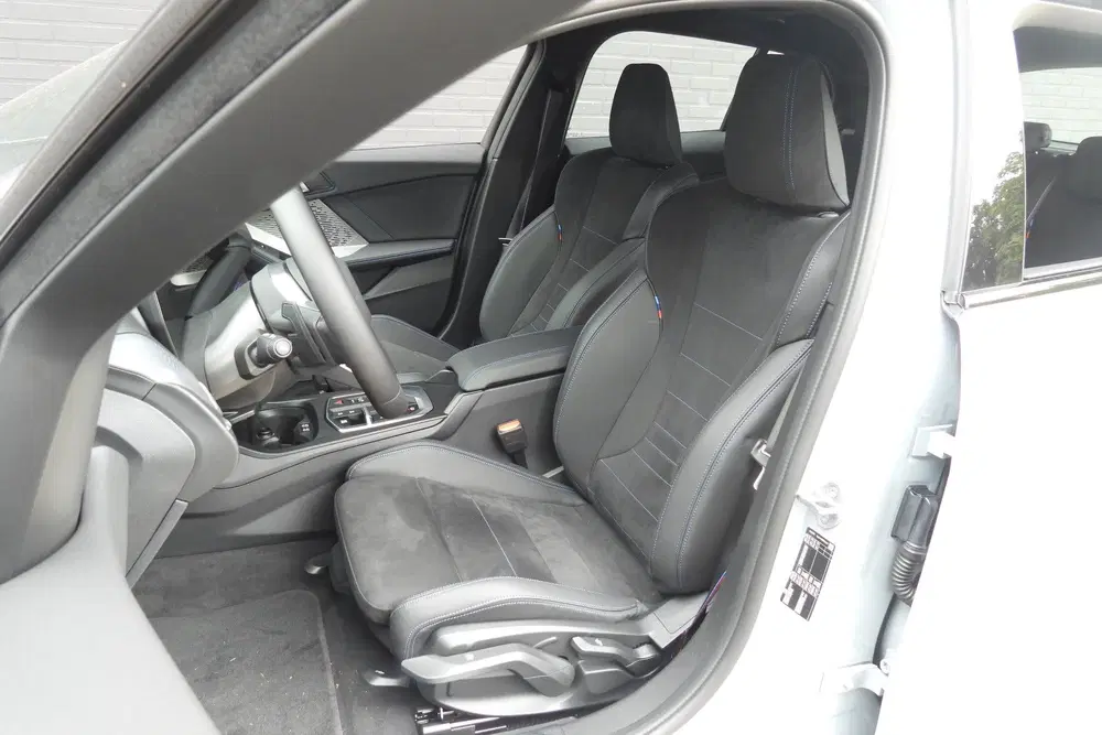 BMW 1-serie 120 M Sport Automaat uit 2026, foto 3