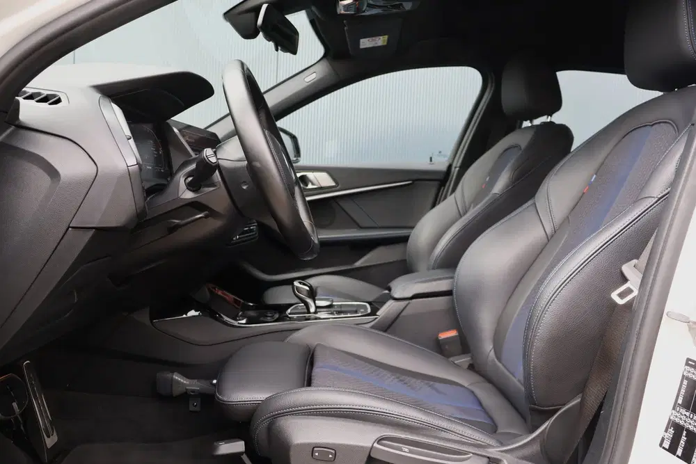 BMW 1-serie 118i M-Sport Business Edition uit 2021, foto 5