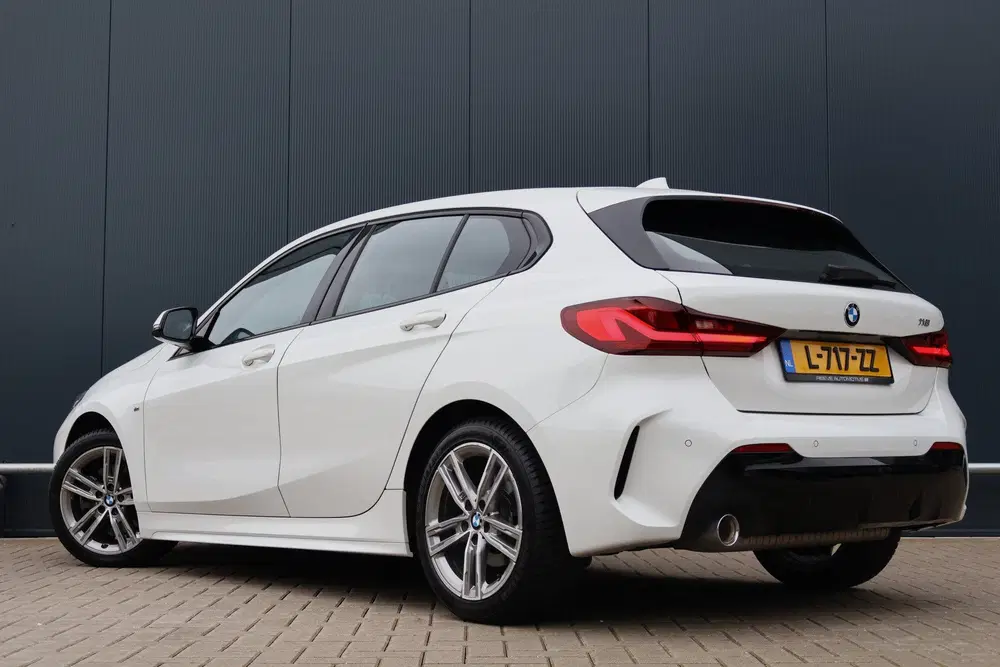 BMW 1-serie 118i M-Sport Business Edition uit 2021, foto 7