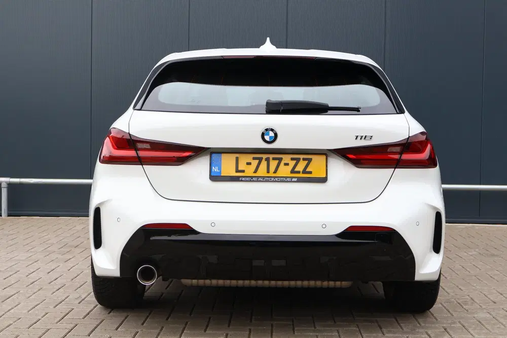 BMW 1-serie 118i M-Sport Business Edition uit 2021, foto 8