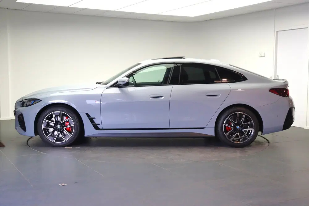 BMW 4-serie Coupé 430i xDrive M Sport Automaat uit 2026, foto 3