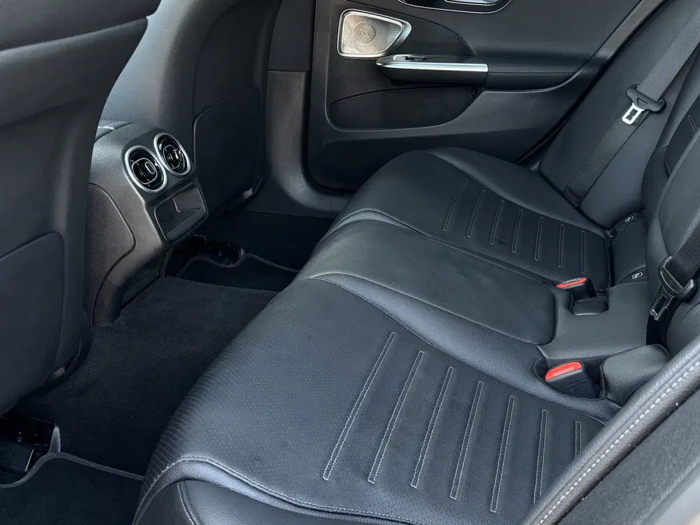 Mercedes-Benz C-Klasse 200 AUT AMG Line Pano uit 2021, foto 6