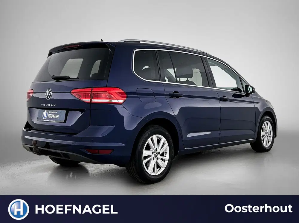 Volkswagen Touran 1.5 TSI Highline Business 7p Automaat uit 2021, foto 2