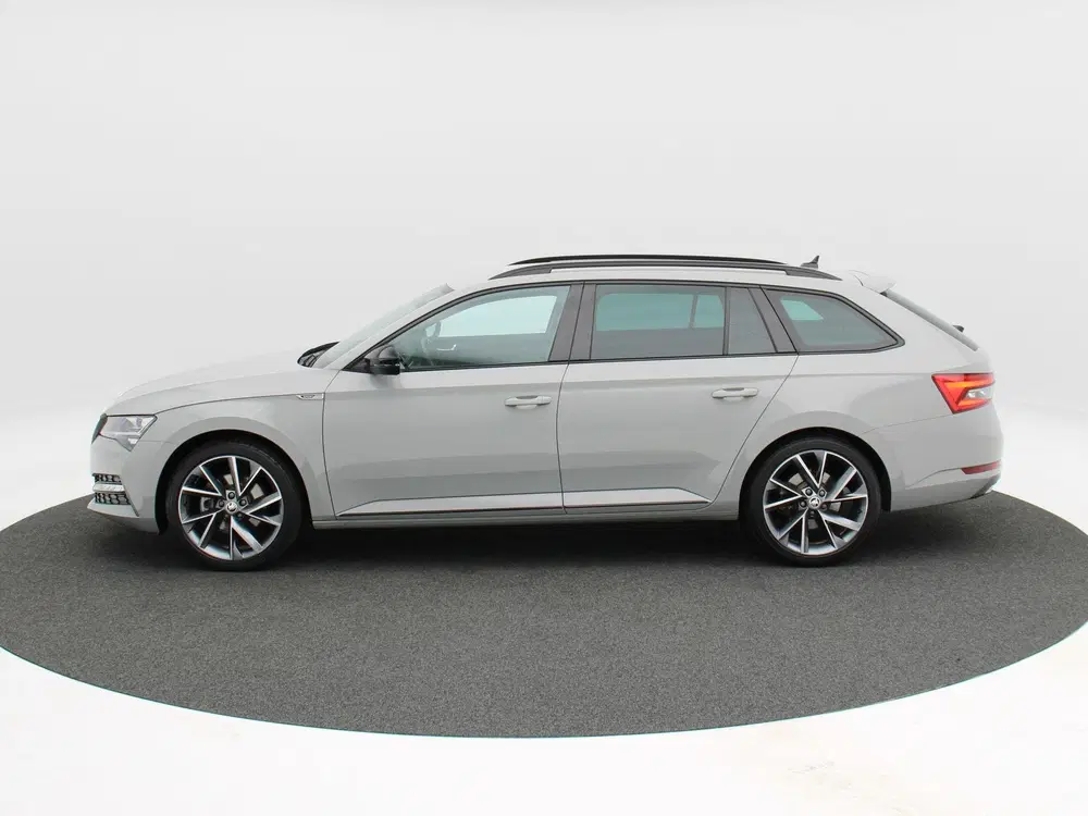 Skoda Superb 1.4 TSI iV Sportline Business uit 2024, foto 11