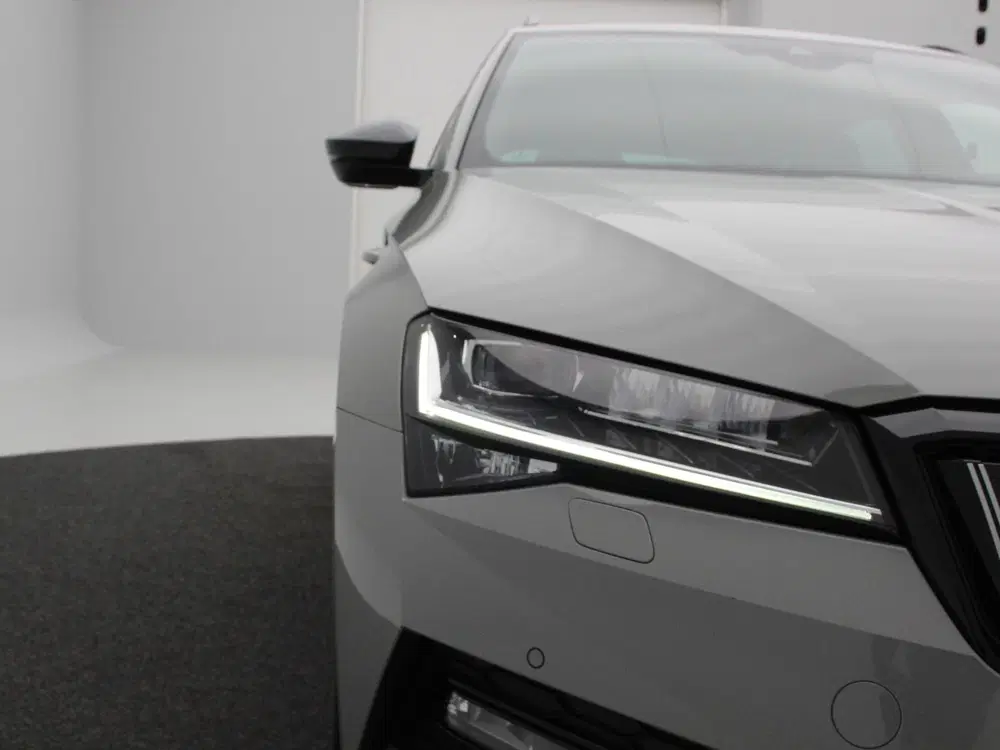 Skoda Superb 1.4 TSI iV Sportline Business uit 2024, foto 12