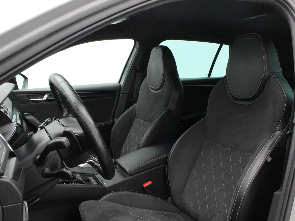 Skoda Superb 1.4 TSI iV Sportline Business uit 2024, foto 7