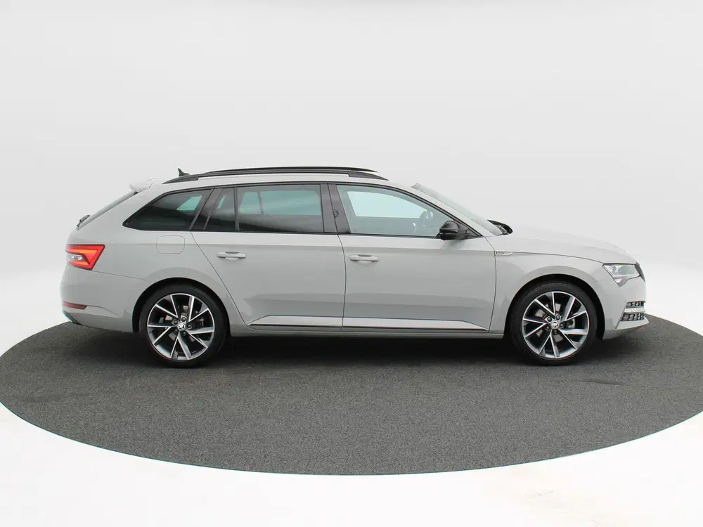 Skoda Superb 1.4 TSI iV Sportline Business uit 2024, foto 9