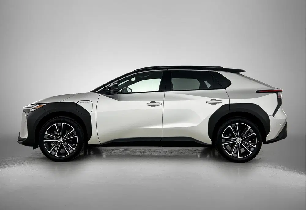 Toyota bZ4X Premium 4WD 71 kWh uit 2023, foto 3