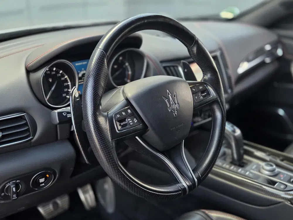 Maserati Levante 3.8 V8 GTS uit 2020, foto 13