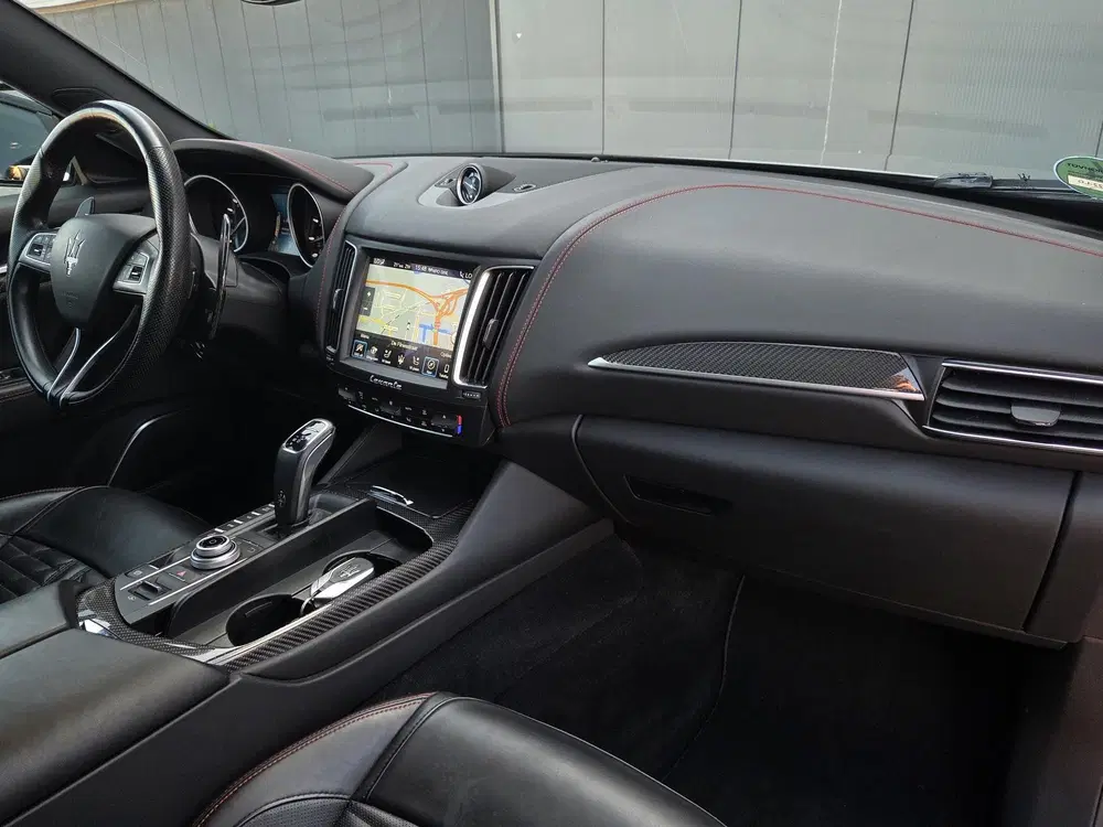 Maserati Levante 3.8 V8 GTS uit 2020, foto 15