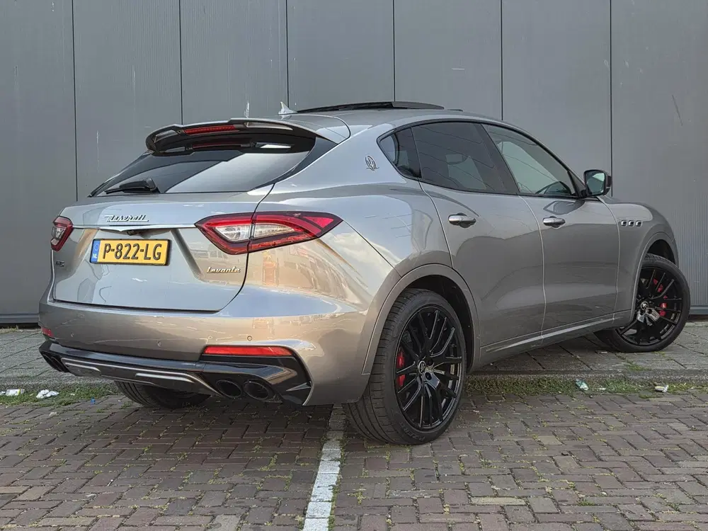 Maserati Levante 3.8 V8 GTS uit 2020, foto 3