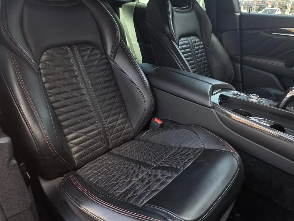 Maserati Levante 3.8 V8 GTS uit 2020, foto 6