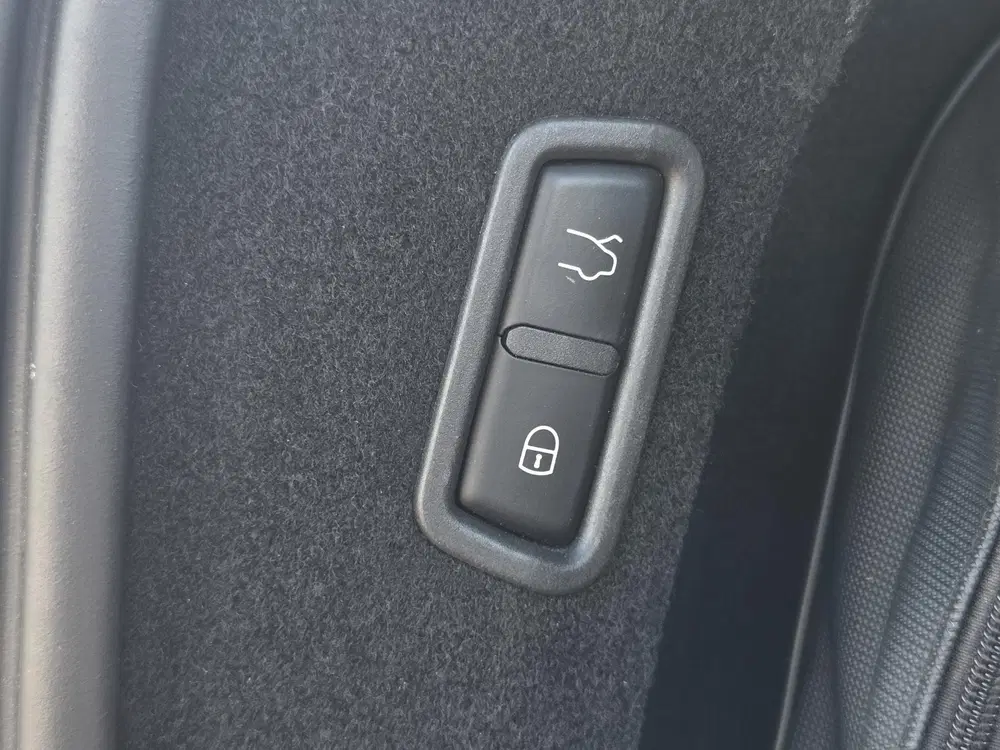 Maserati Levante 3.8 V8 GTS uit 2020, foto 8