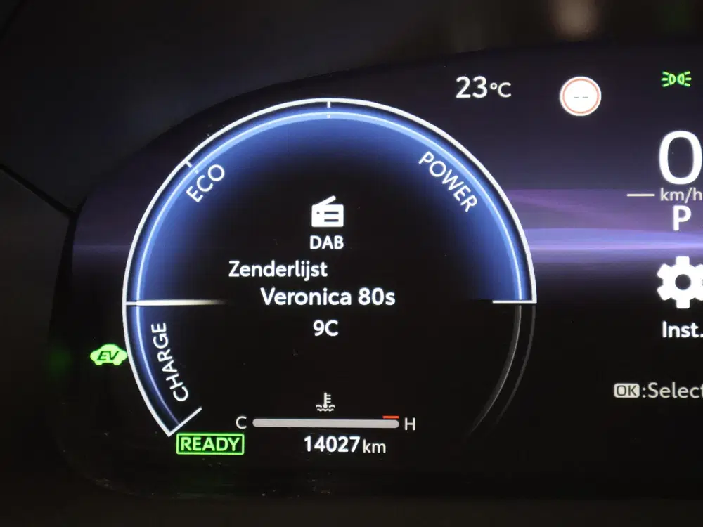 Toyota Yaris Cross 1.5 Hybrid 130 Executive Bi-Tone uit 2024, foto 13