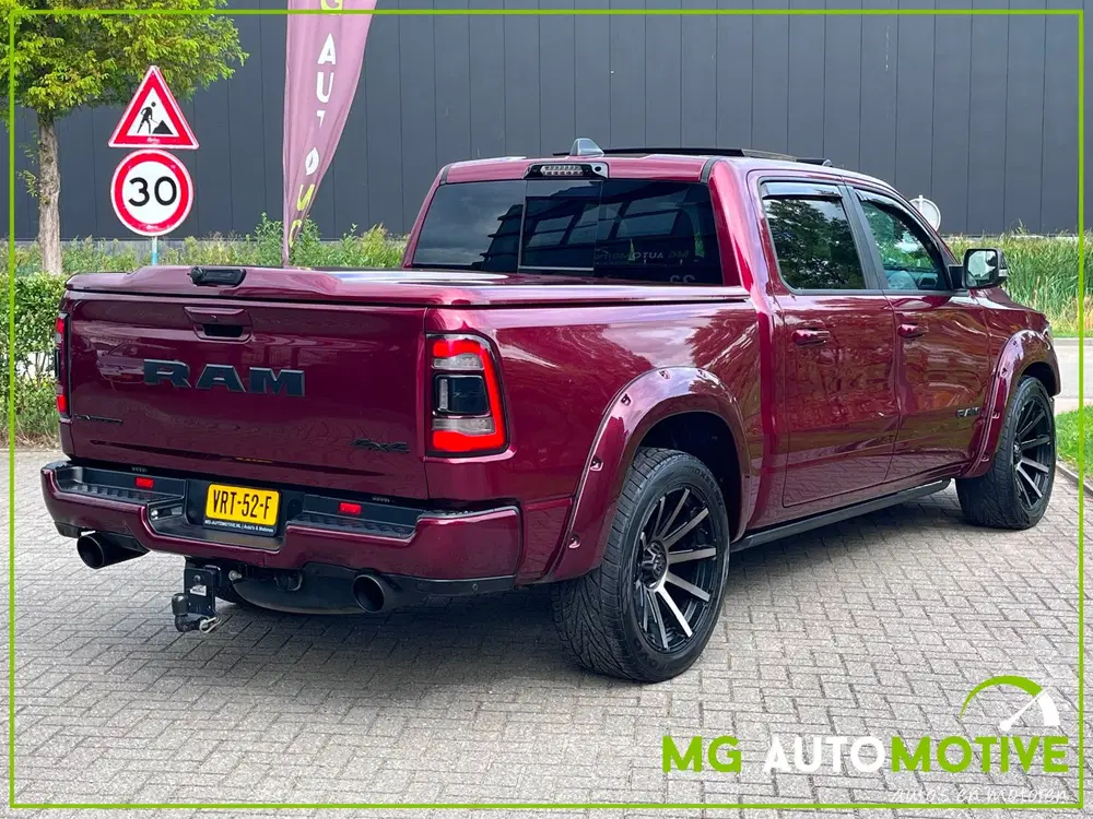 Dodge RAM 5.7 V8 4x4 Crew Cab Limited Night Technolo uit 2022, foto 10