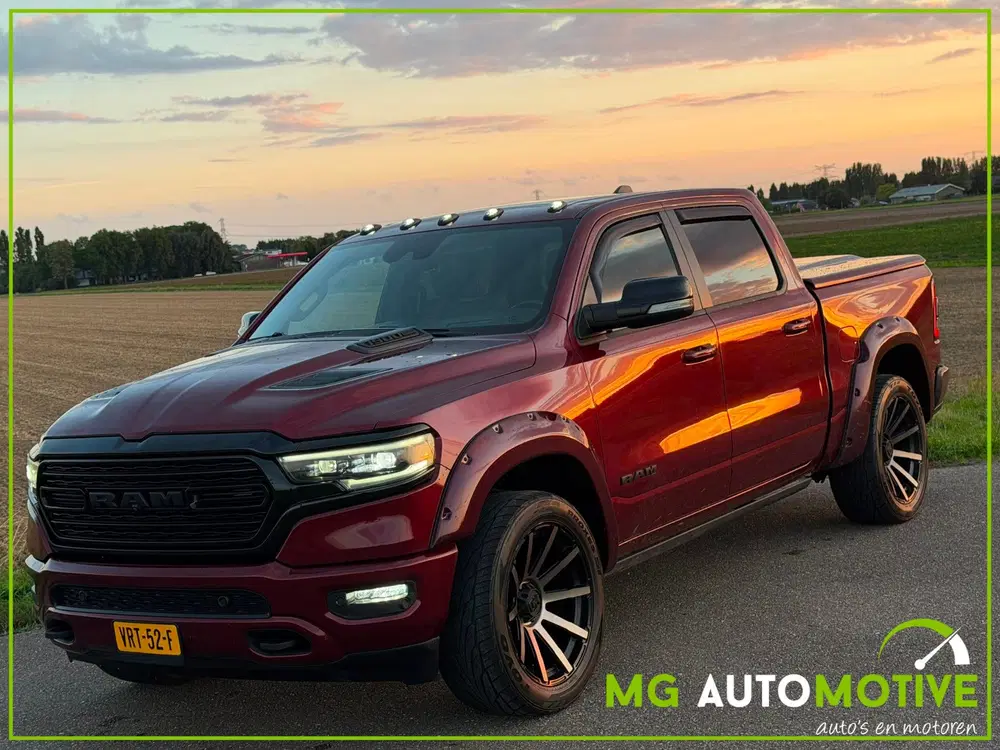 Dodge RAM 5.7 V8 4x4 Crew Cab Limited Night Technolo uit 2022, foto 2