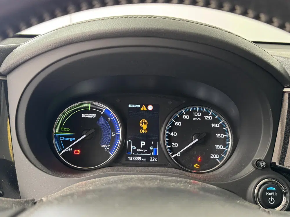 Mitsubishi Outlander 2.4 PHEV Intense uit 2019, foto 4