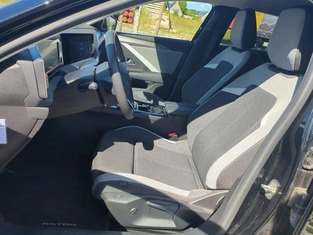 Opel Astra 1.2 Business Edition NL-AUTO uit 2023, foto 3