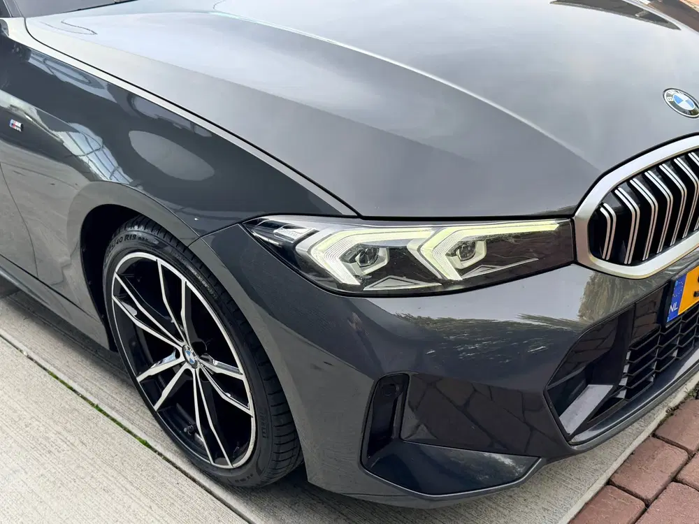 BMW 3-serie 318i uit 2023, foto 11