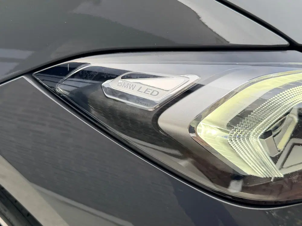 BMW 3-serie 318i uit 2023, foto 12