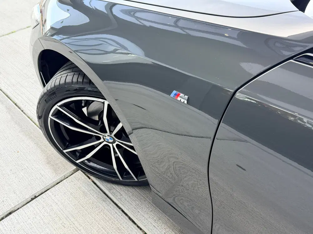 BMW 3-serie 318i uit 2023, foto 13