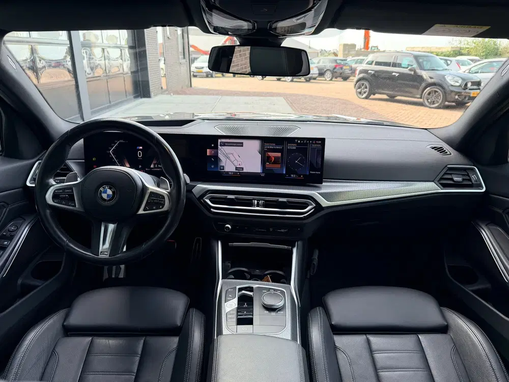 BMW 3-serie 318i uit 2023, foto 3