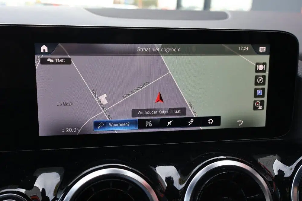 Mercedes-Benz GLA GLA 200 AMG DCT uit 2022, foto 15