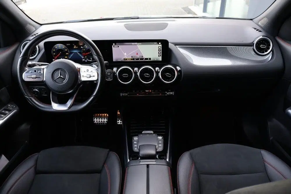 Mercedes-Benz GLA GLA 200 AMG DCT uit 2022, foto 4