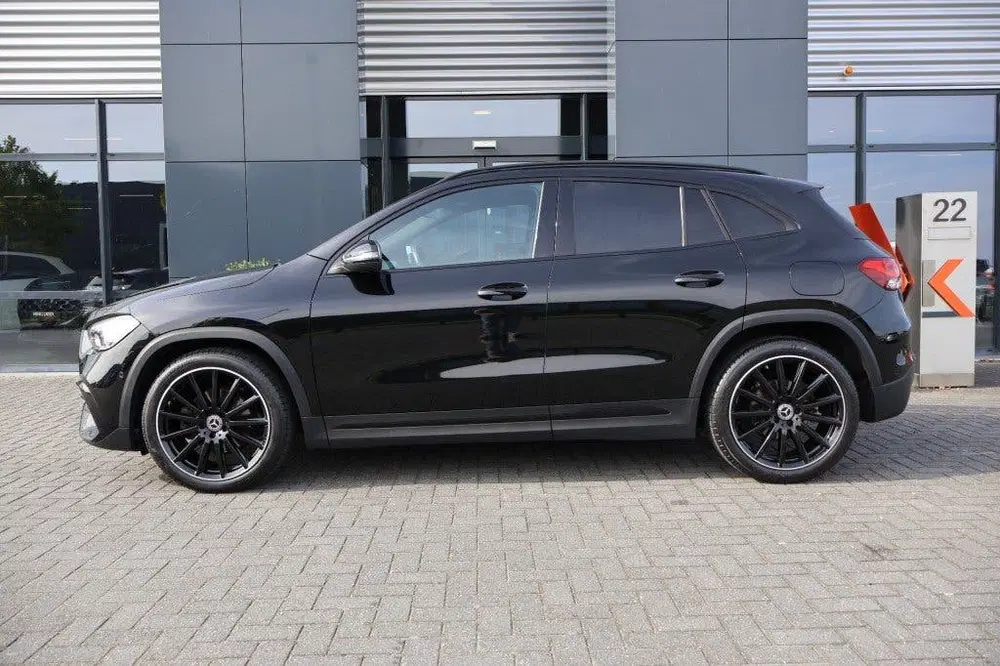 Mercedes-Benz GLA GLA 200 AMG DCT uit 2022, foto 5