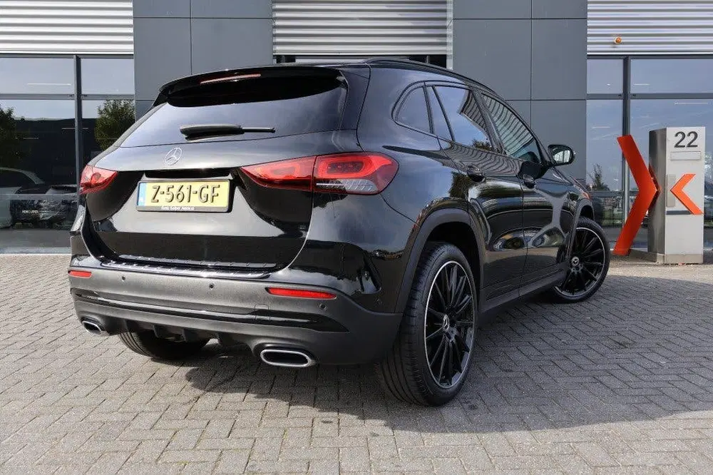 Mercedes-Benz GLA GLA 200 AMG DCT uit 2022, foto 9