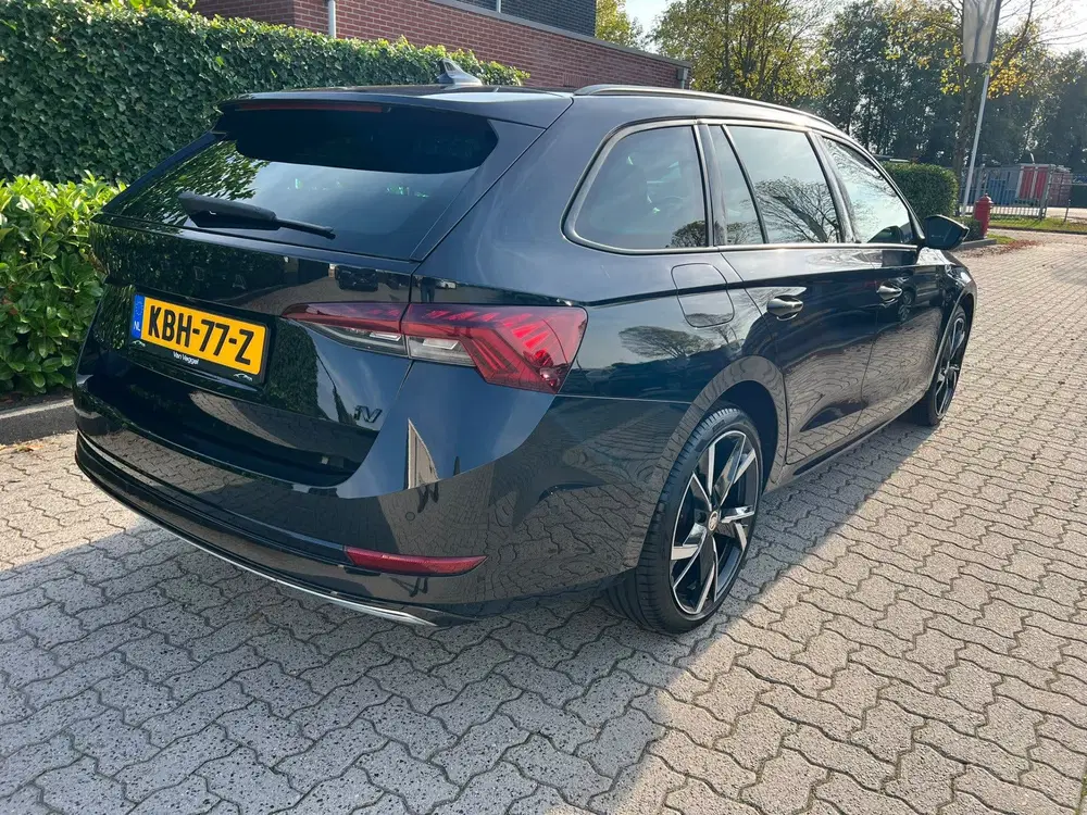 Skoda Octavia 1.4 TSI iV PHEV Sportline 245pk virtual uit 2022, foto 3
