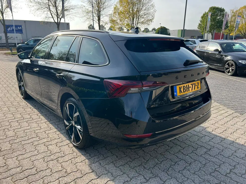 Skoda Octavia 1.4 TSI iV PHEV Sportline 245pk virtual uit 2022, foto 7