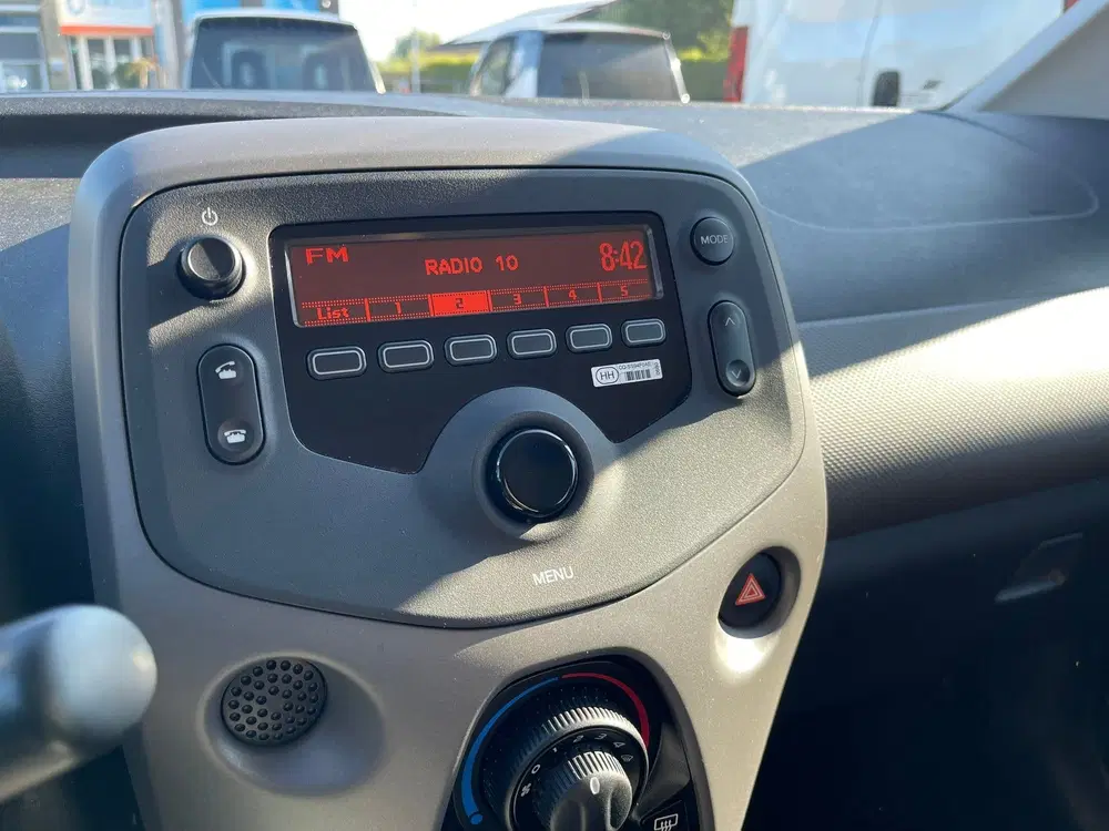 Peugeot 108 1.0 l AIRCO l BLUETOOTH l ALL-IN PRIJS uit 2022, foto 8