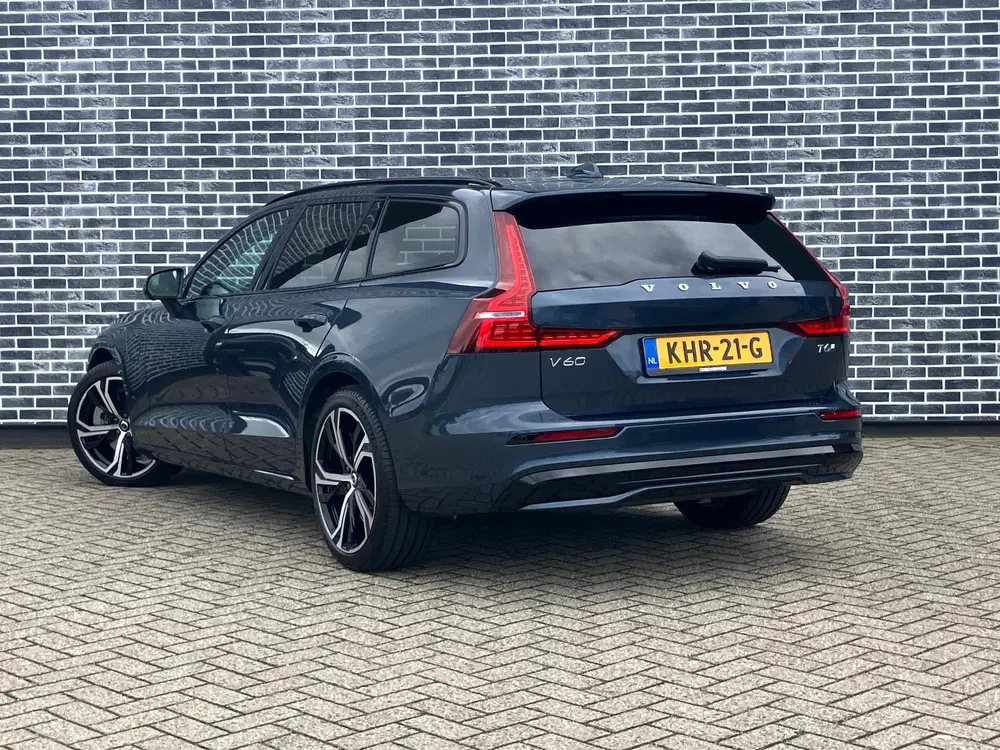 Volvo V60 2.0 T6 Plug-in hybrid AWD Ultra Dark uit 2026, foto 5