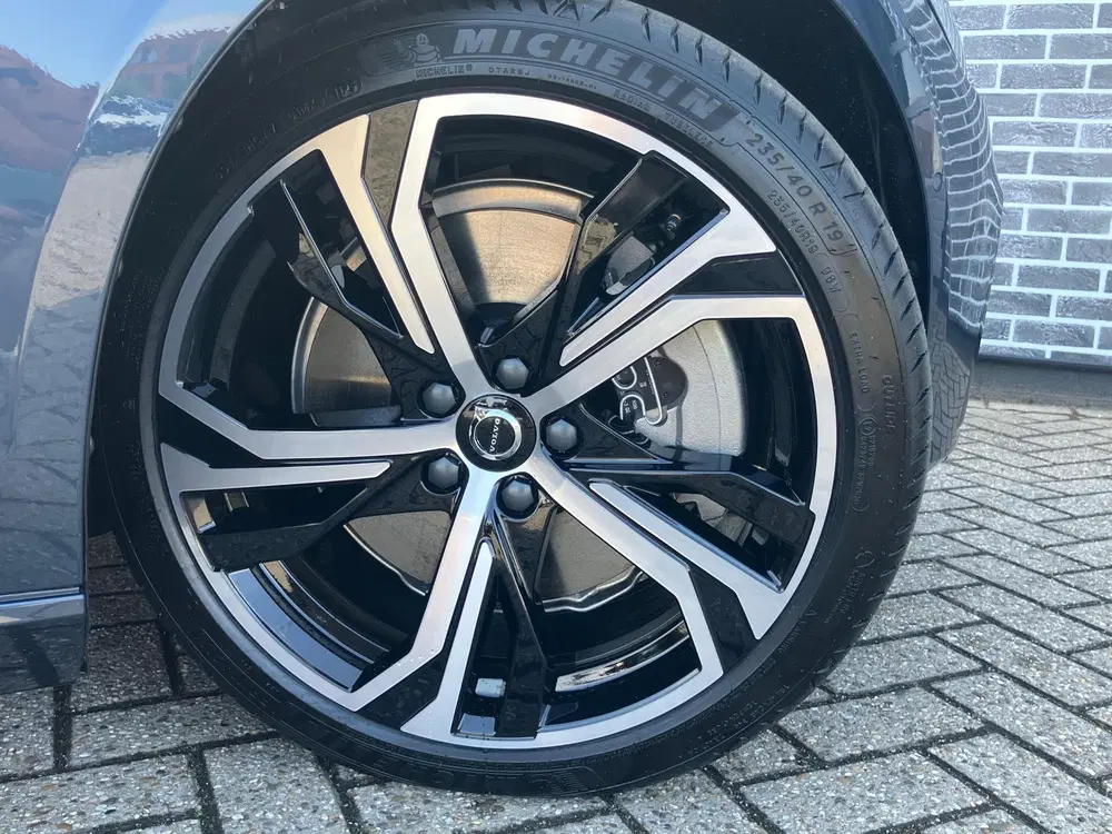 Volvo V60 2.0 T6 Plug-in hybrid AWD Ultra Dark uit 2026, foto 7