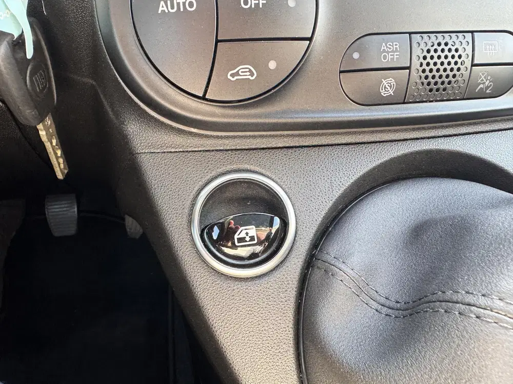 Fiat 500 0.9 TwinAir Turbo Rockstar uit 2020, foto 13