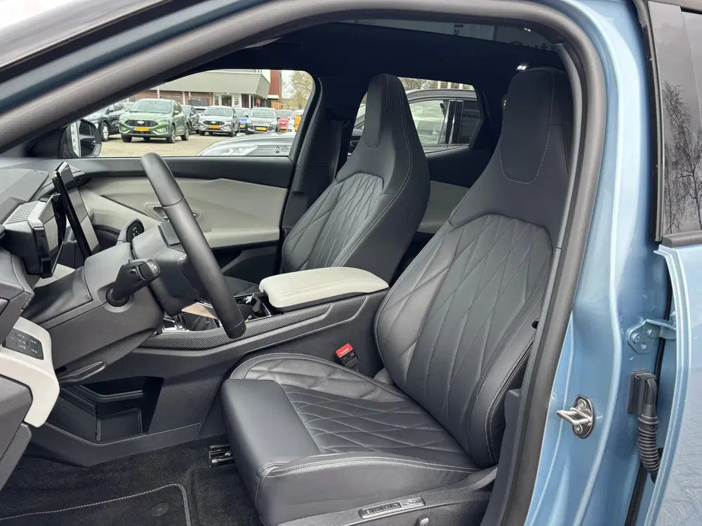 Ford Explorer Premium Extended Range AWD 79 kWh 340pk uit 2024, foto 14
