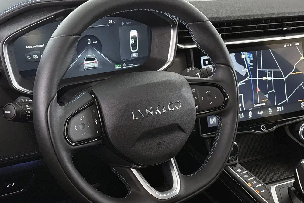Lynk & Co 01 1.5 PHEV Panoramadak Stoelverwarming 360-C uit 2024, foto 13