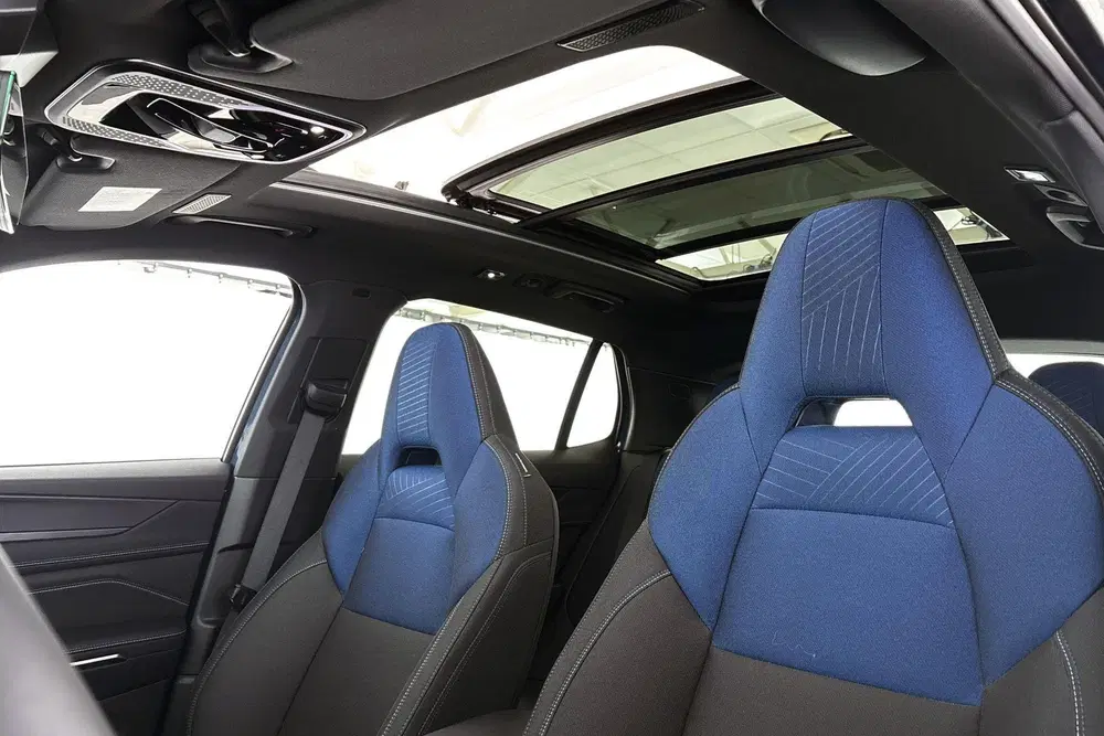 Lynk & Co 01 1.5 PHEV Panoramadak Stoelverwarming 360-C uit 2024, foto 8