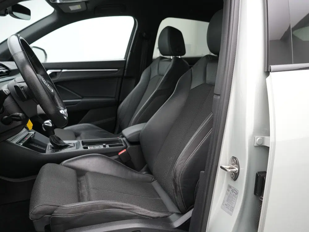 Audi Q3 45 TFSI e 245 PK S Edition Automaat uit 2022, foto 12