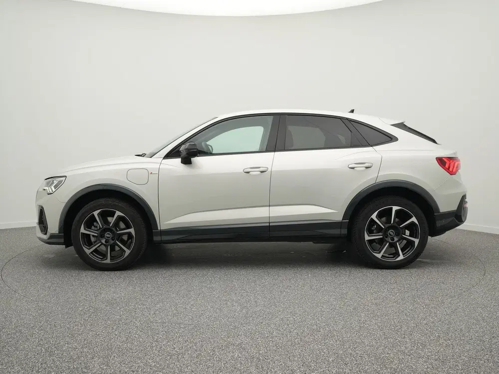 Audi Q3 45 TFSI e 245 PK S Edition Automaat uit 2022, foto 15