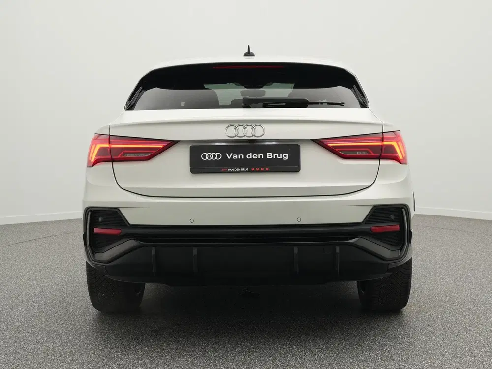 Audi Q3 45 TFSI e 245 PK S Edition Automaat uit 2022, foto 6
