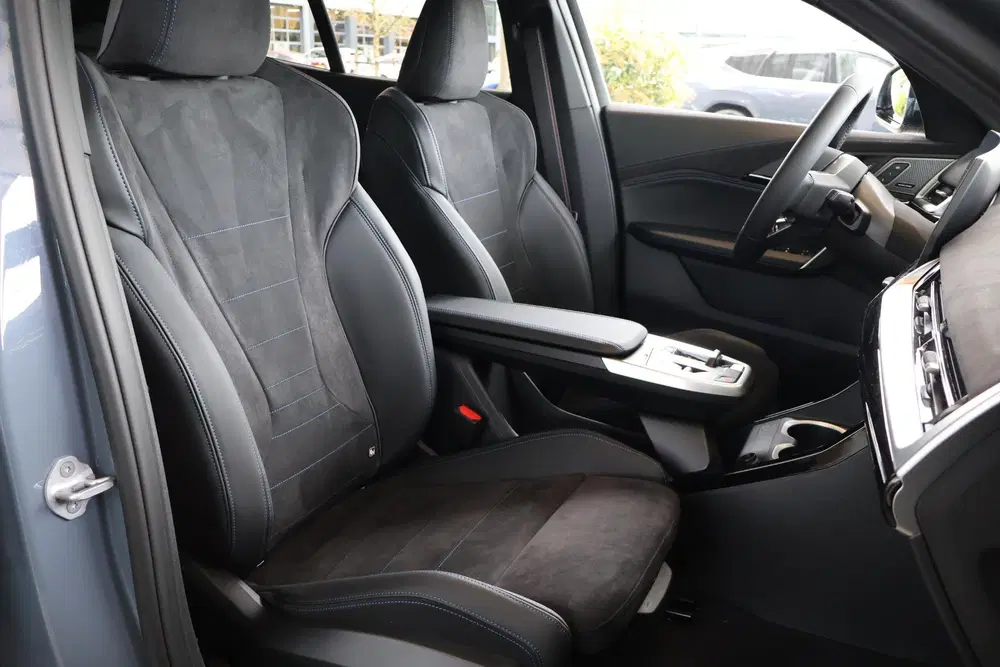 BMW iX2 xDrive30 M Sport Edition uit 2026, foto 7